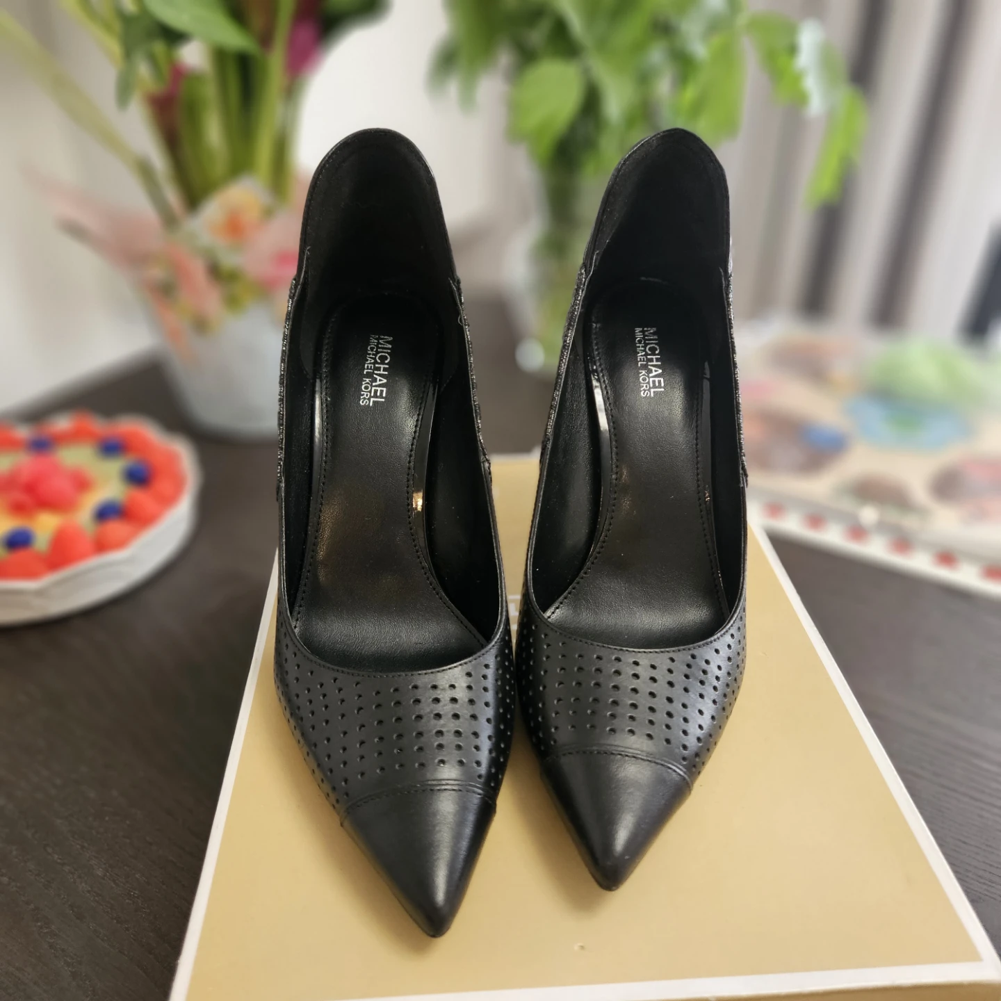 Michael Kors Uma Pump Leather Heels size 8 - photo 3