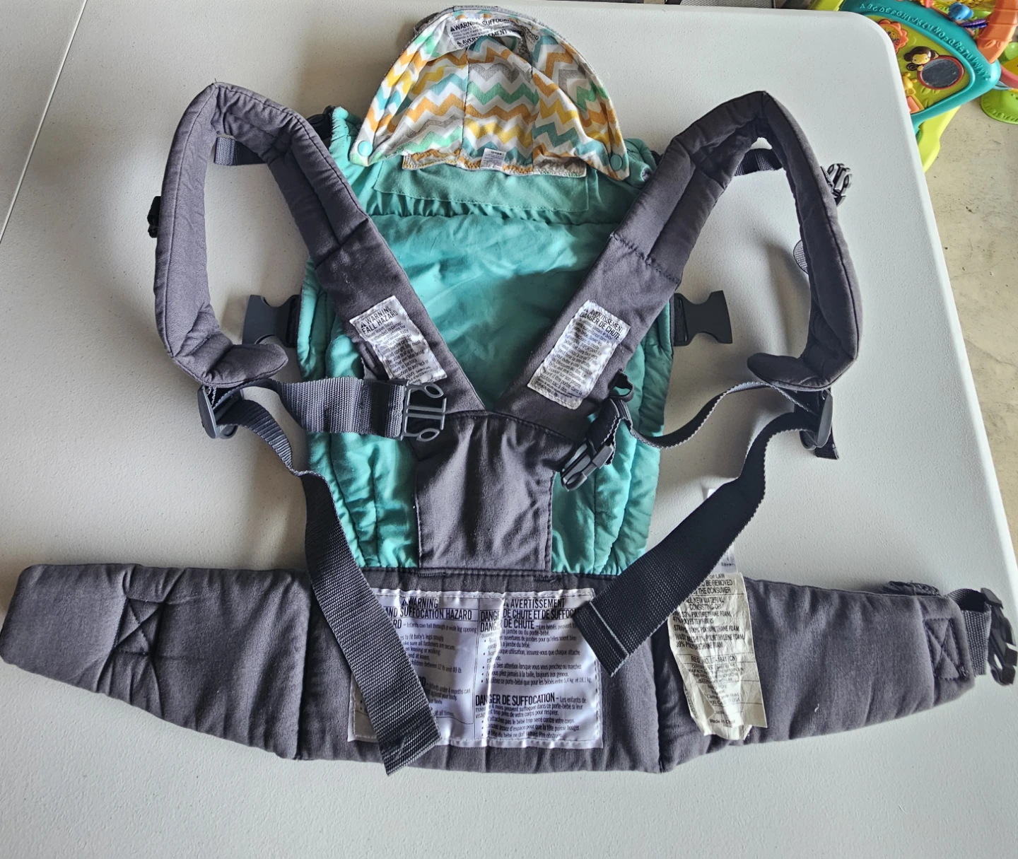 Infantino Baby Carrier - photo 2