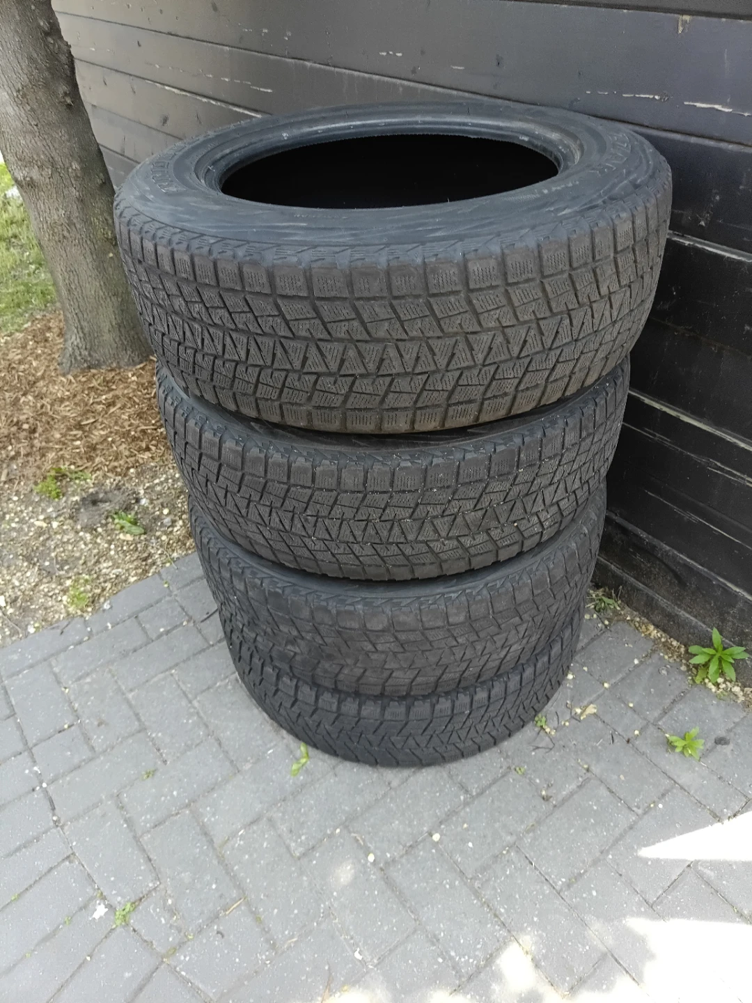 4 Blizzak Winter Tires 235/65R18