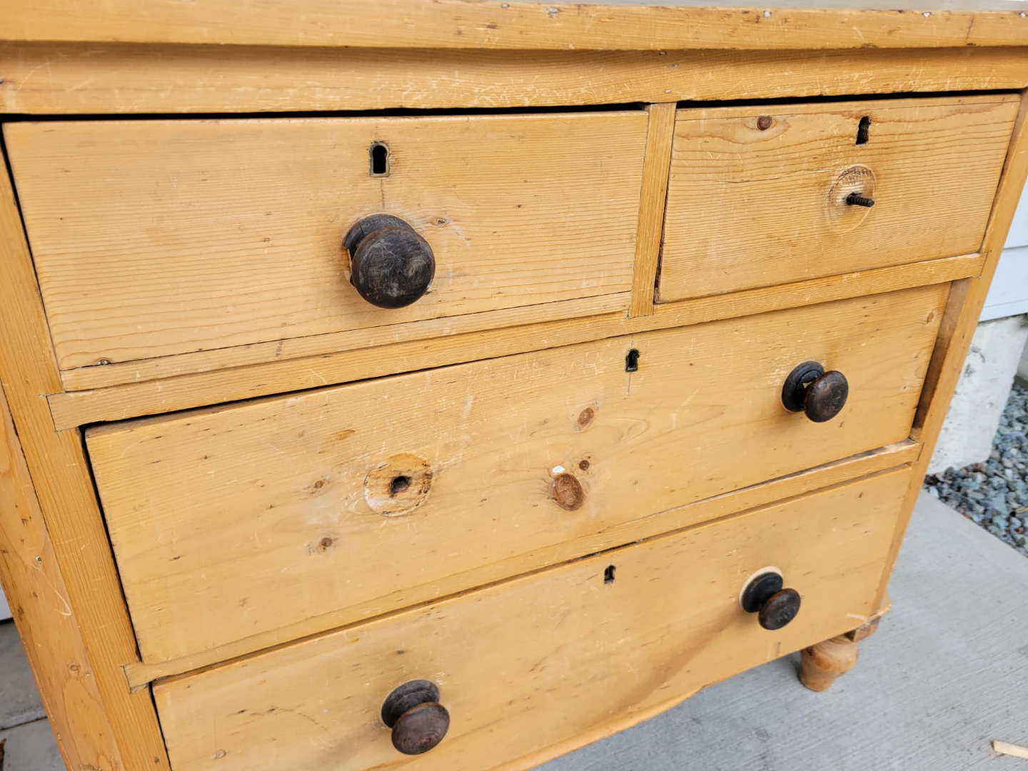 Gorgeous Pair of Very Antique Solid Pine Dressers. - photo 5