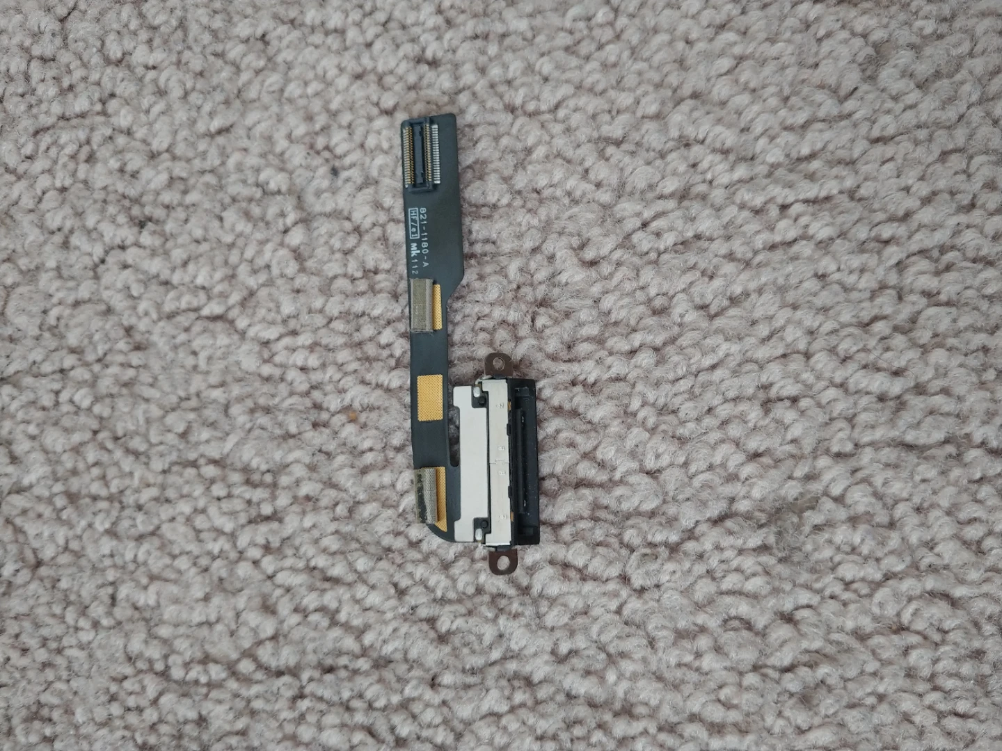 iPad 2 30 pin charging port