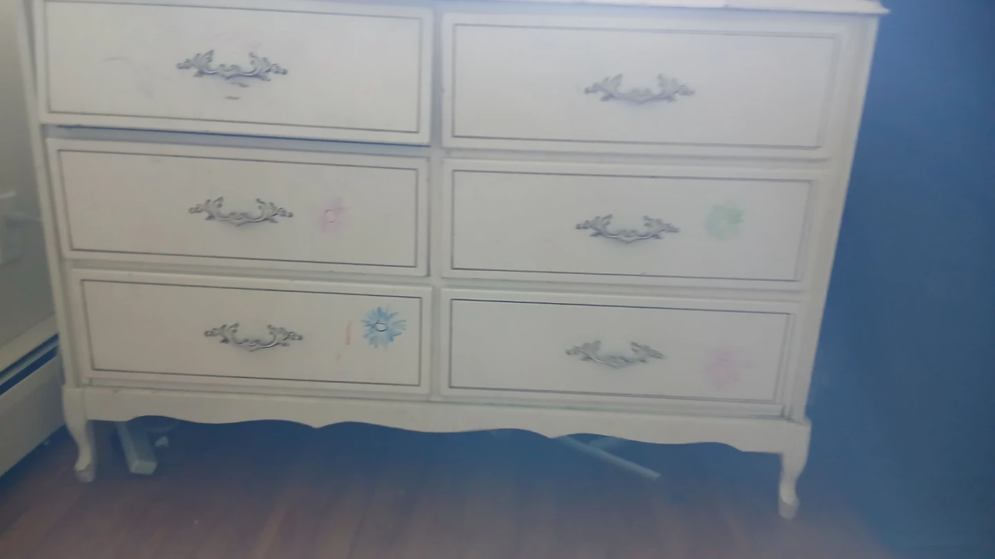 White 6-Drawer Dresser