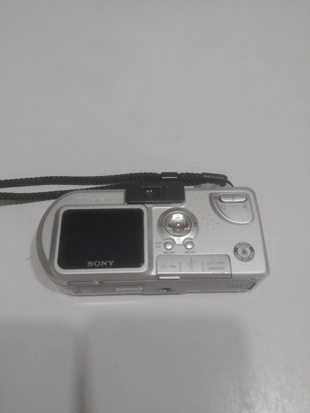 Sony Cyber-shot 3.2 Megapixels Digital Camera - photo 2