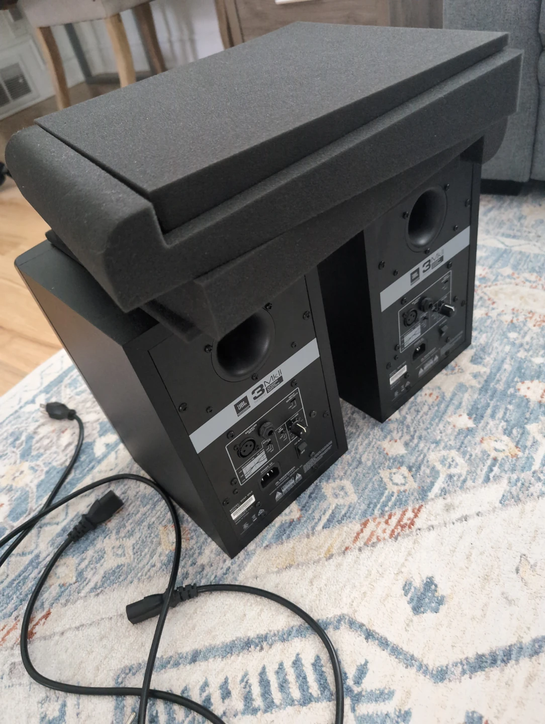 JBL 305P MkII Studio Monitors with high quality XLR cables - photo 2