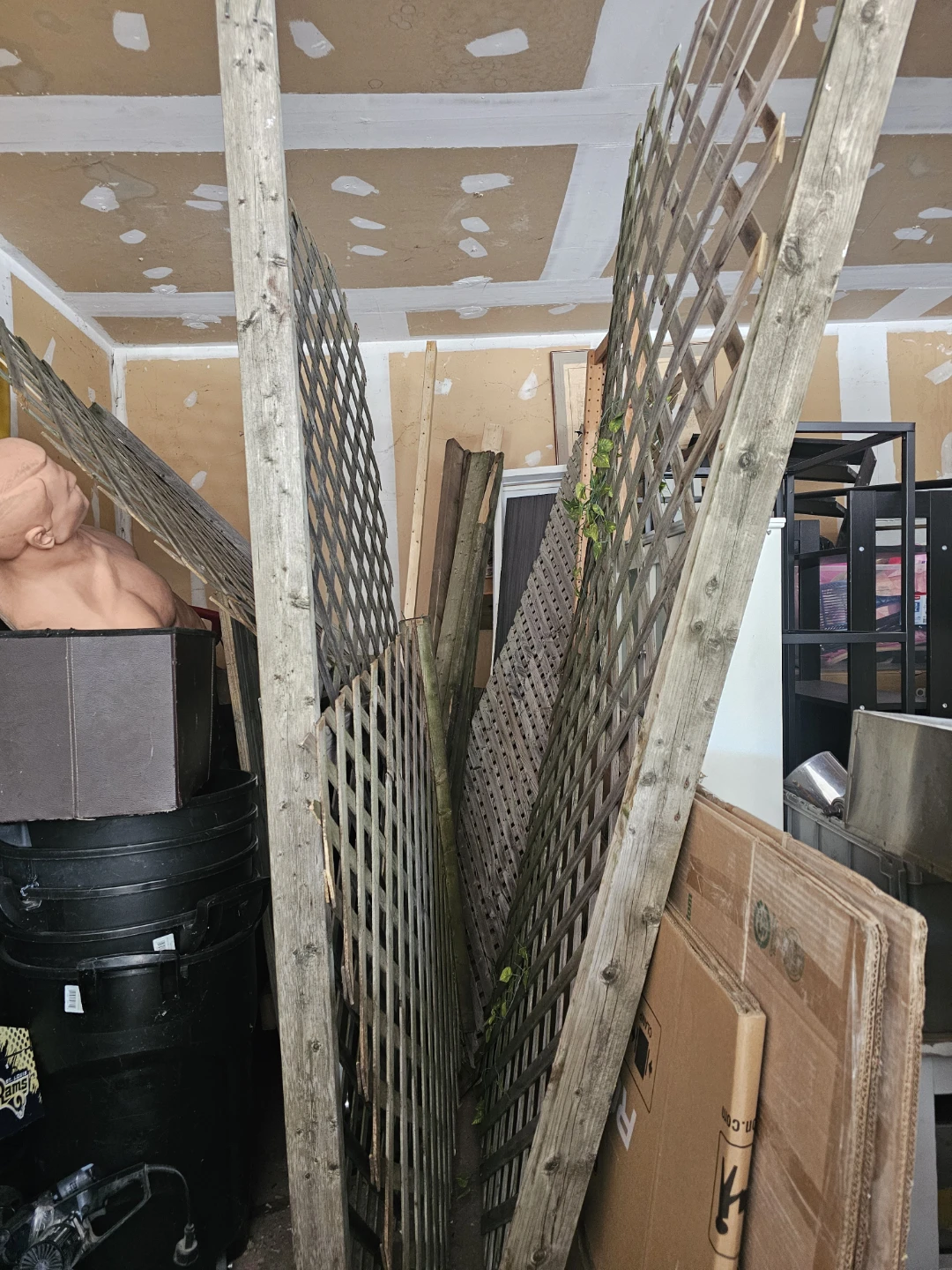 FREE Wooden Lattice Panels
