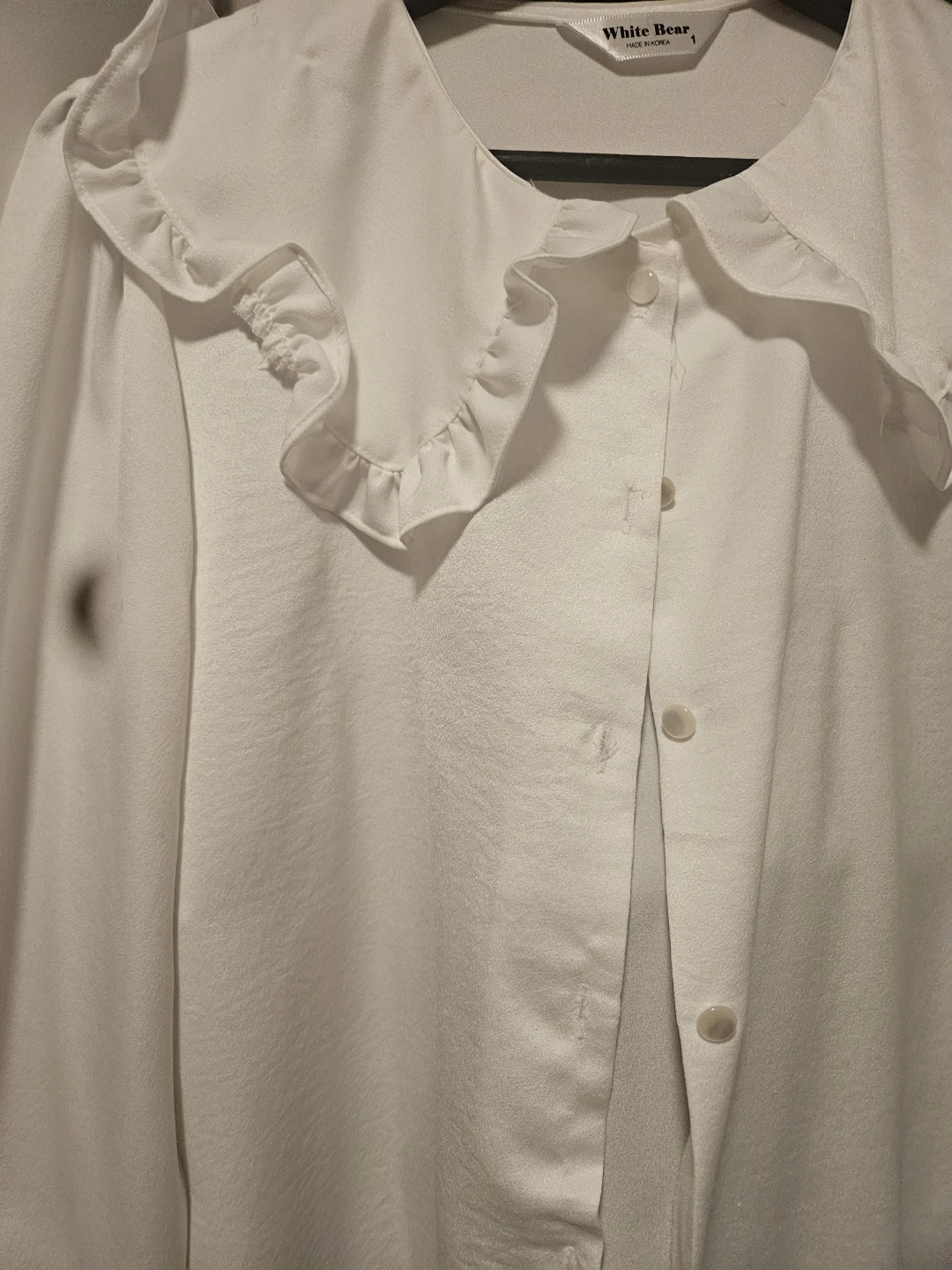 White Bear White Ruffle Collar Blouse