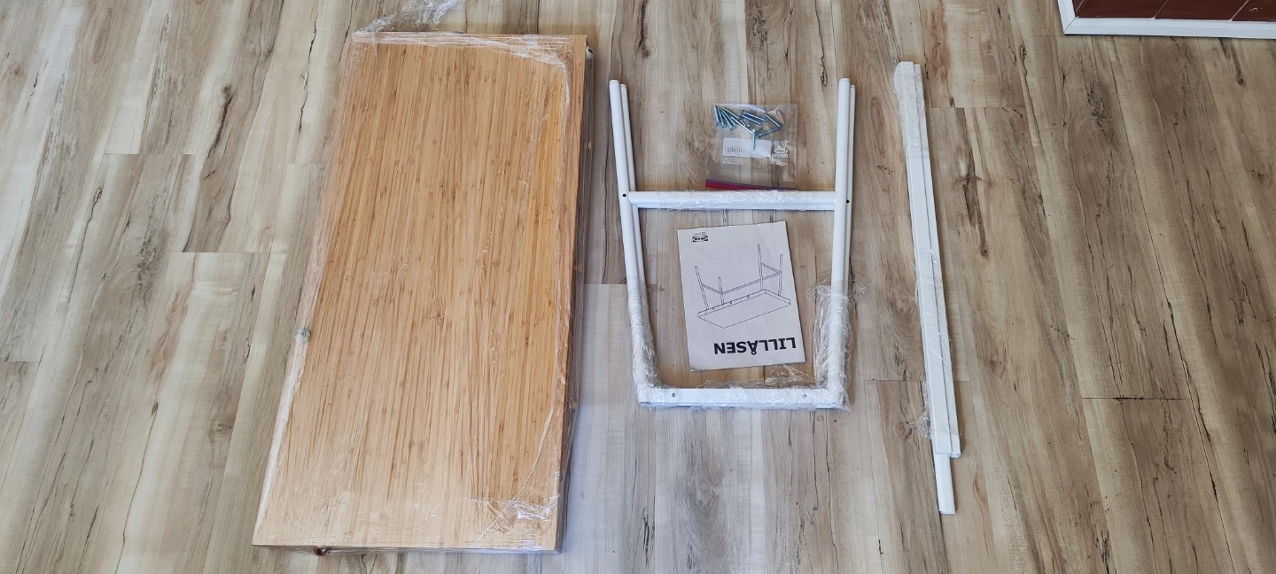 IKEA desk 95% new - photo 5
