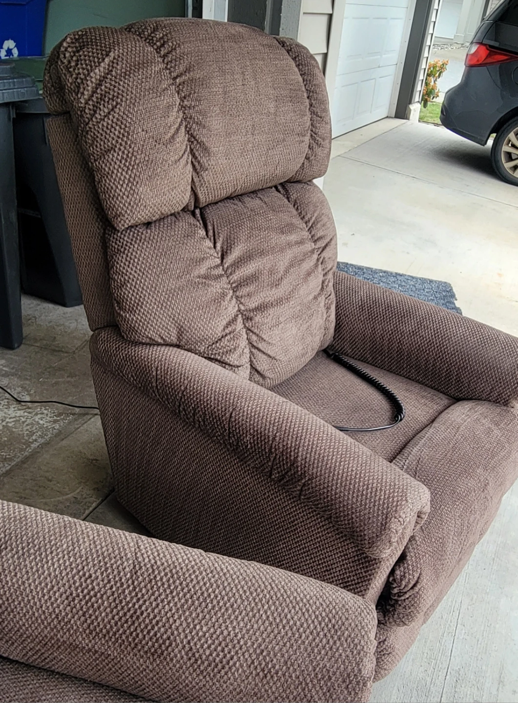 2x LaZBoy Elec Rocker Recliners w/Power Head & Lumbar - photo 4