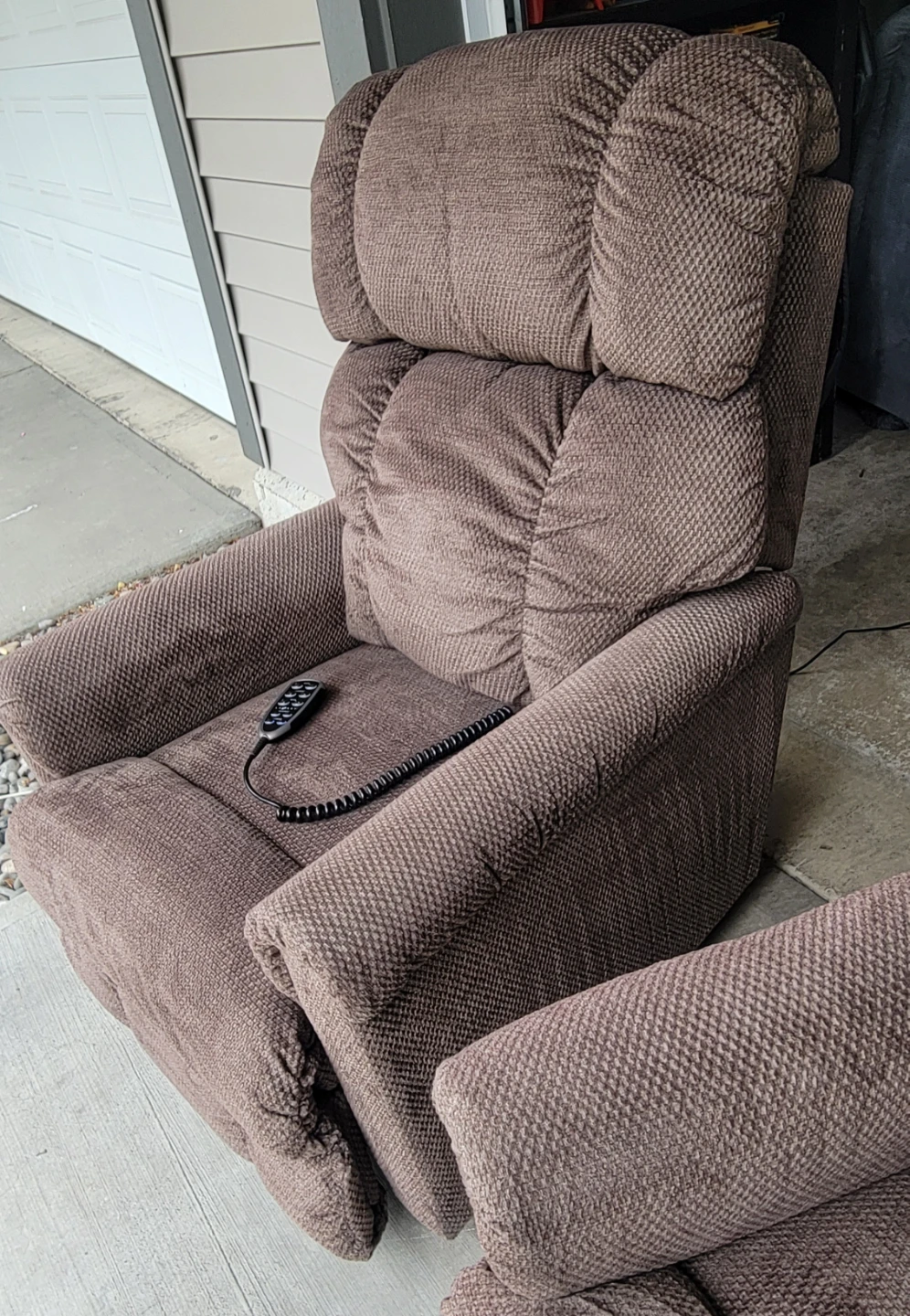2x LaZBoy Elec Rocker Recliners w/Power Head & Lumbar - photo 5