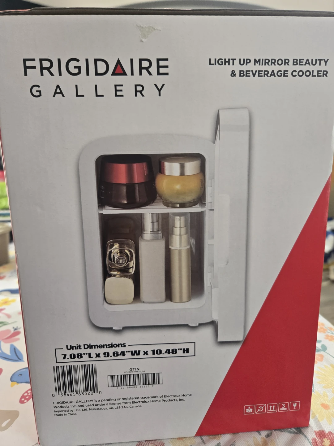 Frigidaire Gallery Light Up Mirror & Beverage Cooler - photo 2