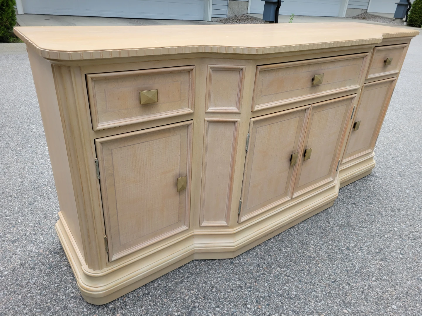 Vintage Bleached Oak Sideboard / Console Table / Buffet. - photo 4