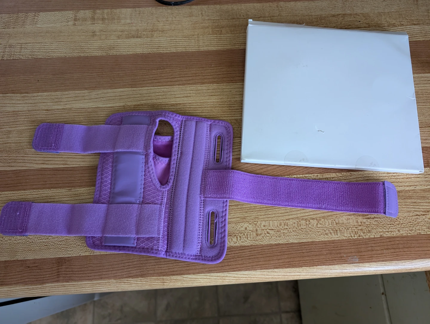 NuCamper Purple Right S Wrist Brace