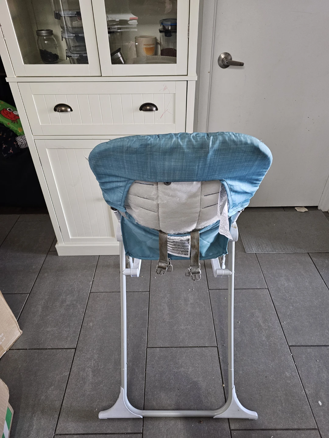 Blue High Chair with removable Tray & washable seat - photo 3
