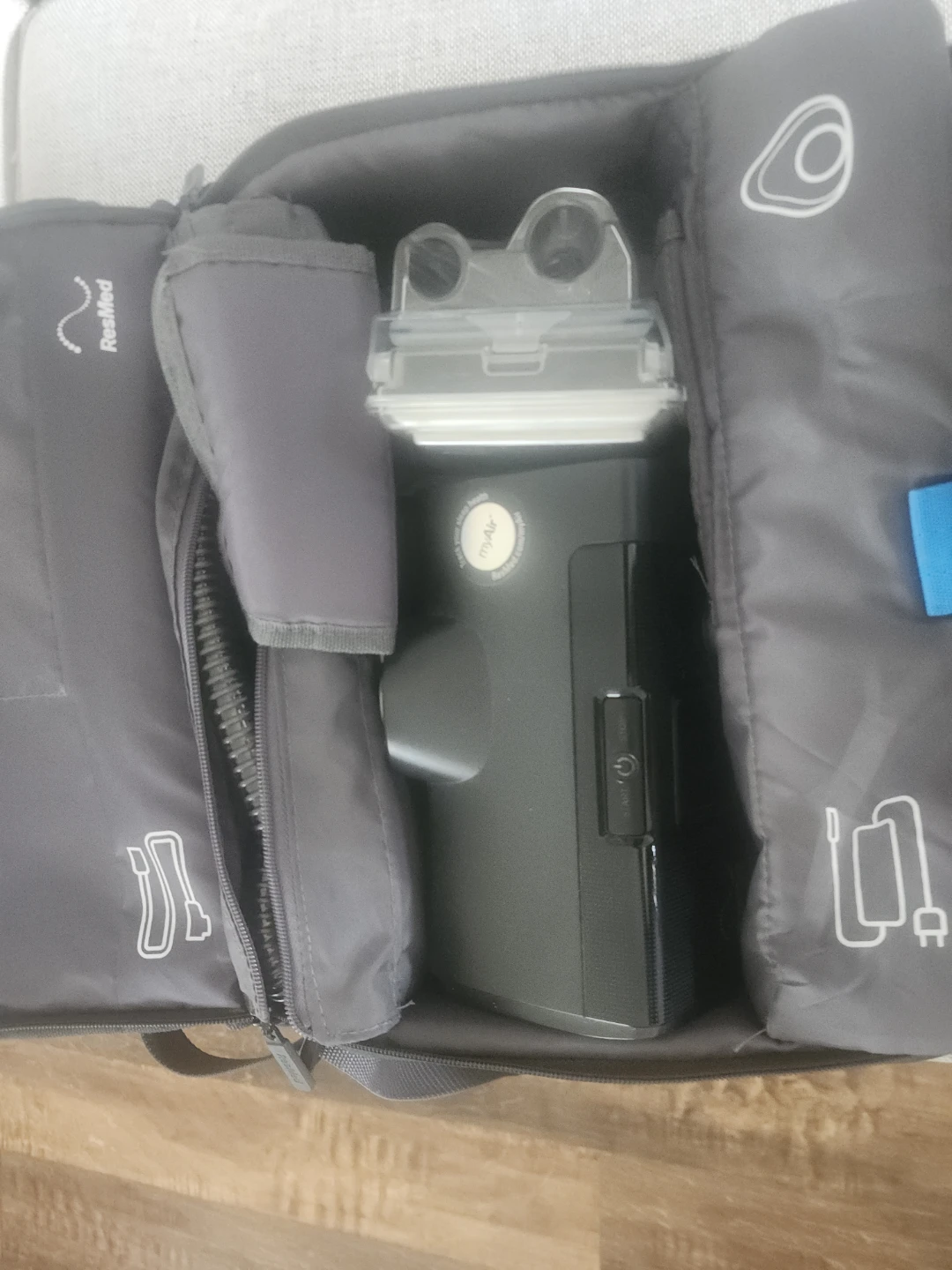 ResMed airsense 10 CPAP Machine and Accessories Travel Bag - photo 2