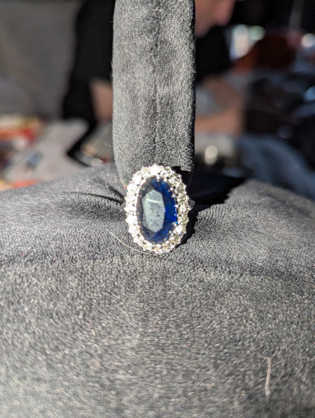 Costume Jewellery Oval Blue Gemstone Ring - photo 4