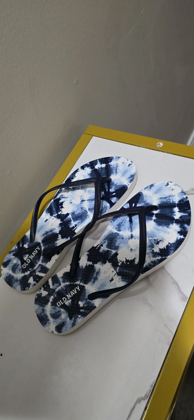 Old Navy Flip Flops