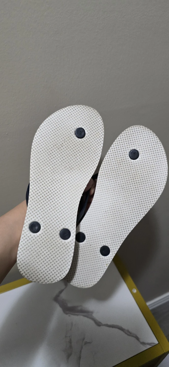 Old Navy Flip Flops - photo 2