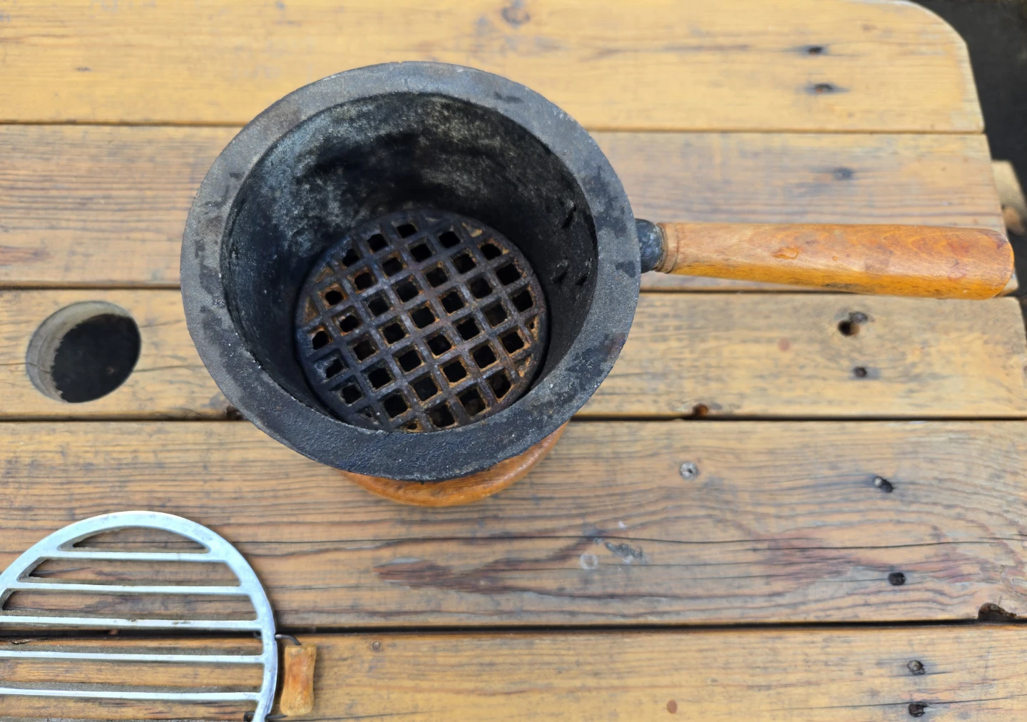 Vintage Hibachi Charcoal Grill Portable Small Cast Iron - photo 4