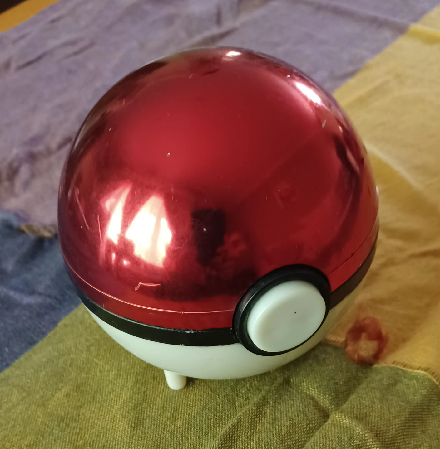 Pokémon Poké Ball Container Vindage