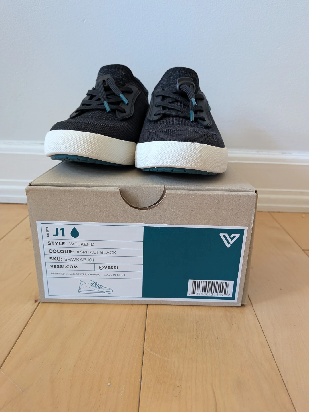 Vessi Weekend Sneakers - BNIB