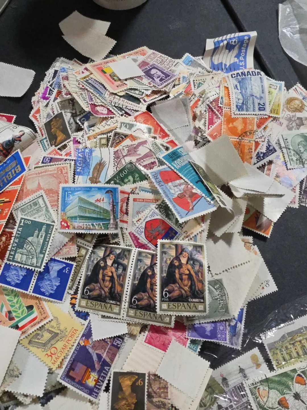 Assorted World Postage Stamps Collection - photo 3