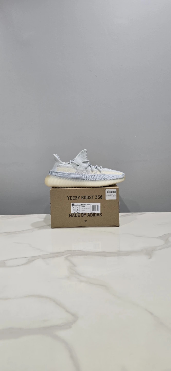 Adidas Yeezy 350 V2 Cloud White Non-Reflective size 9.5