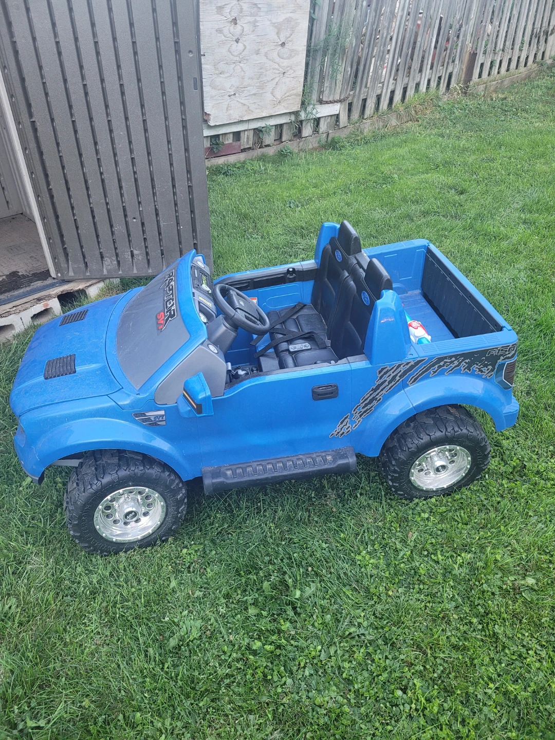 Blue Ford Raptor Ride-On Toy Truck - photo 2