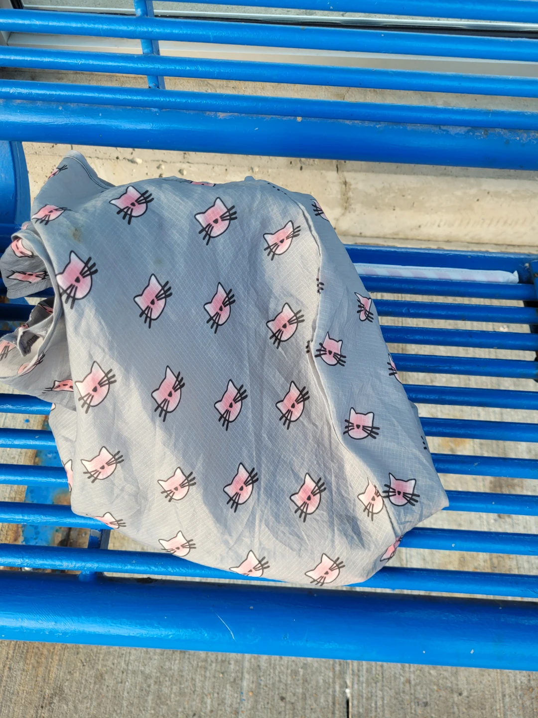 Grey reusable foldable bag with Pink Cat Pattern in a pouch