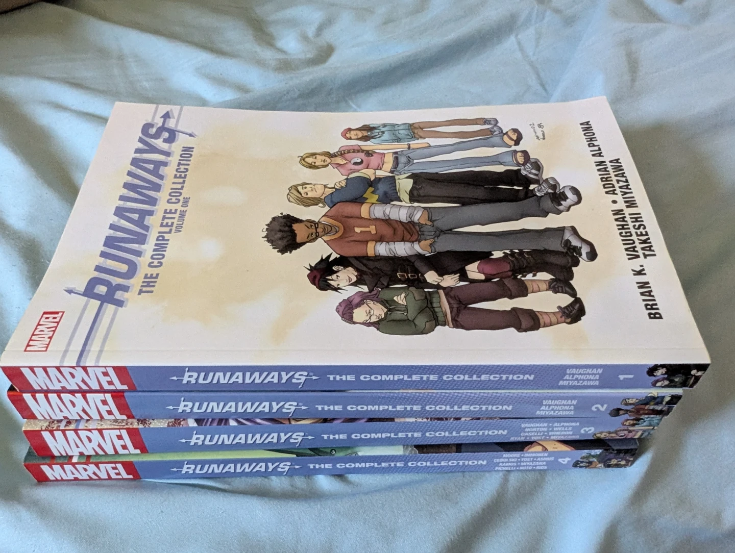 Runaways The Complete Collection Marvel comics vol. 1-4 - photo 2