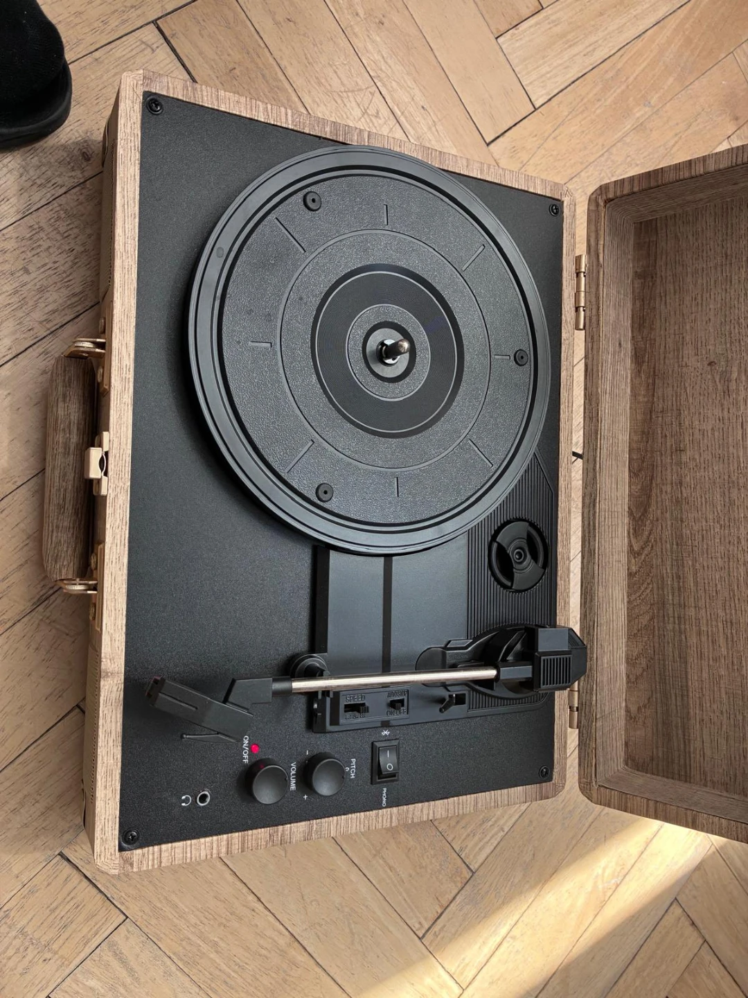Crosley Cruiser Limited Edition Urban Outfitters - photo 3