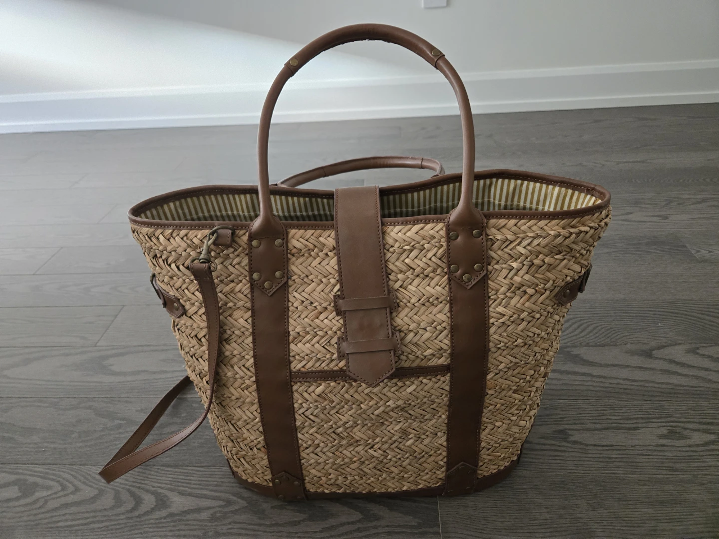 Straw Tote Bag with Leather Trim - photo 5