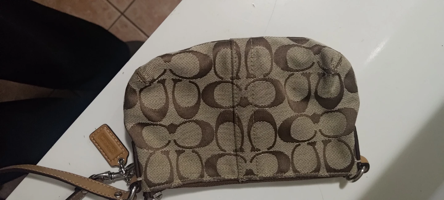 Coach Wristlet - photo 2