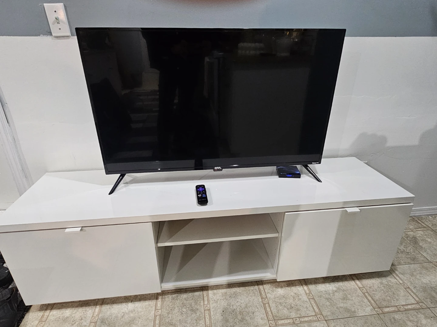 ONN Roku TV 50-inch