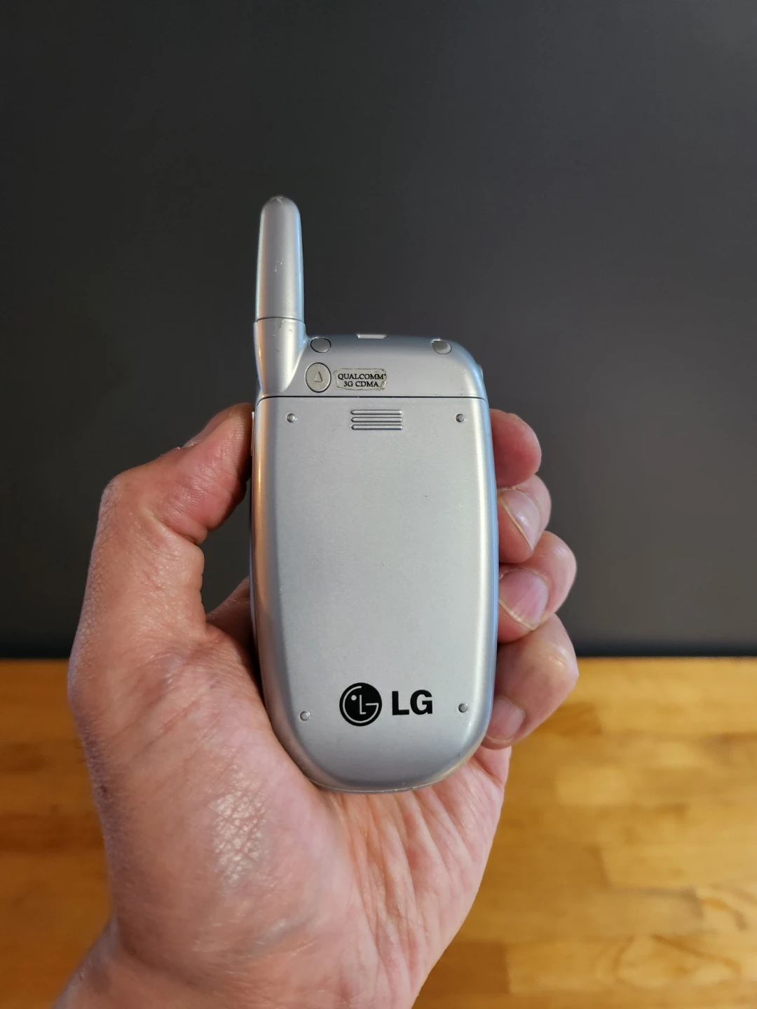 Vintage LG VX-5300 Telus Flip Phone 2006 - photo 5