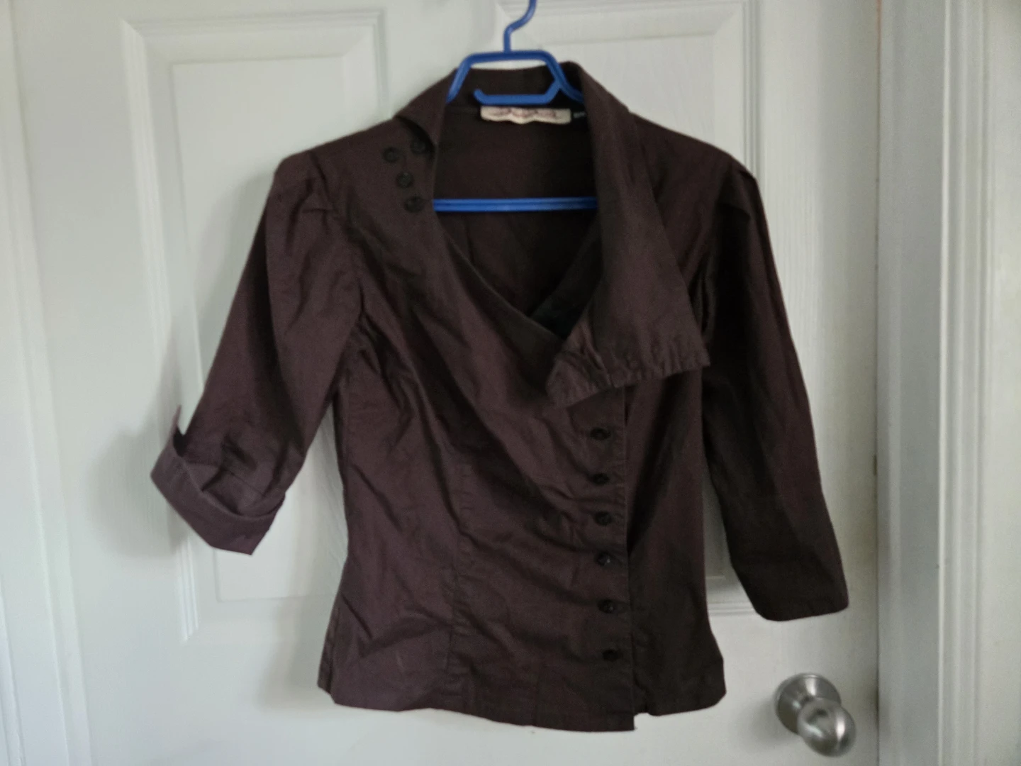 ⚽ Unique, Stylish Women's Brown Button-Up Shirt (Multi-Closure!)