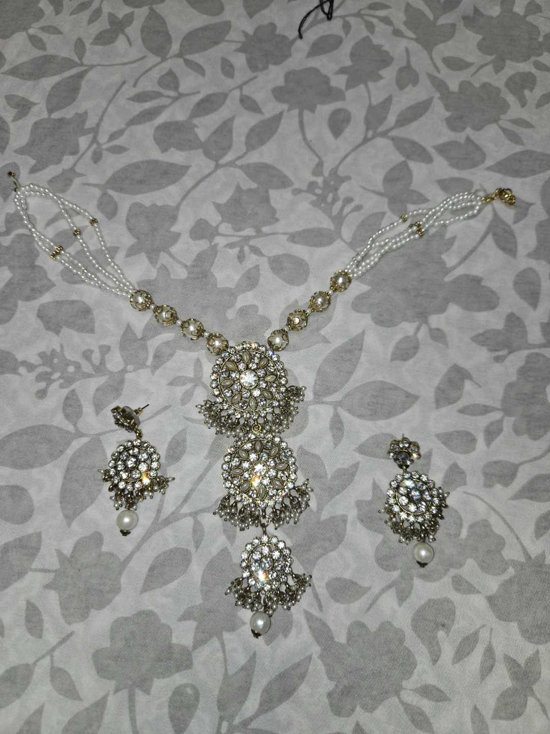 Pearl and Rhinestone Jewellery Set