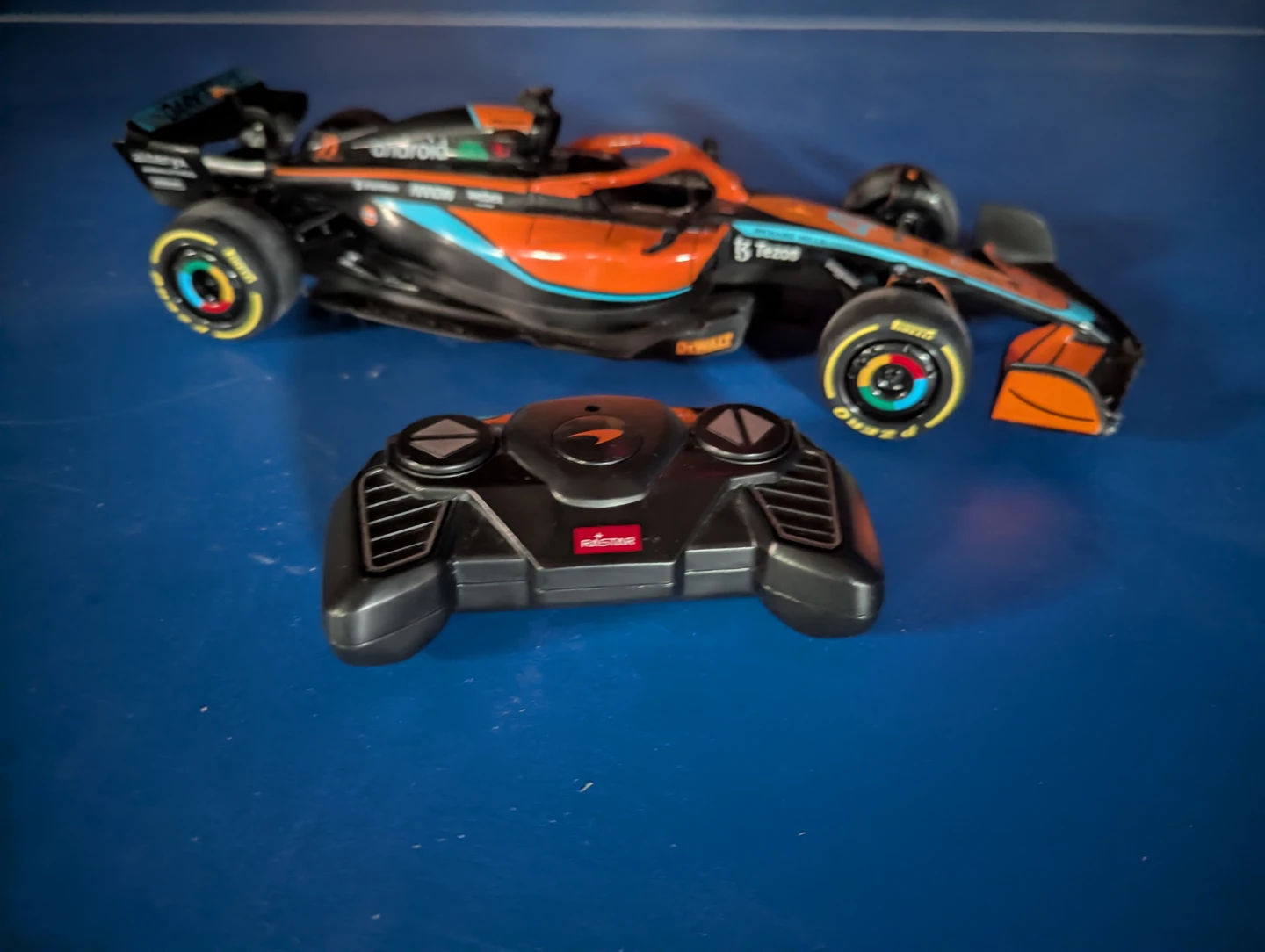 Rastar McLaren F1 RC Car - photo 2