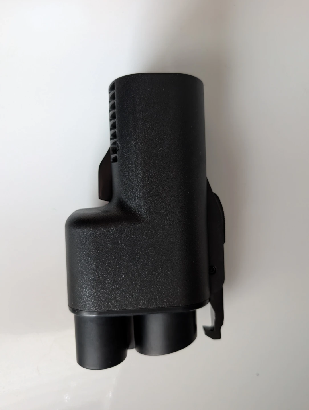 Authentic GM NACS to CCS1 adapter. - photo 3