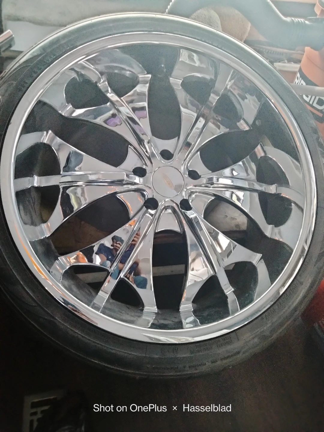 Diablo Chrome Wheel with Tire 265/35R22