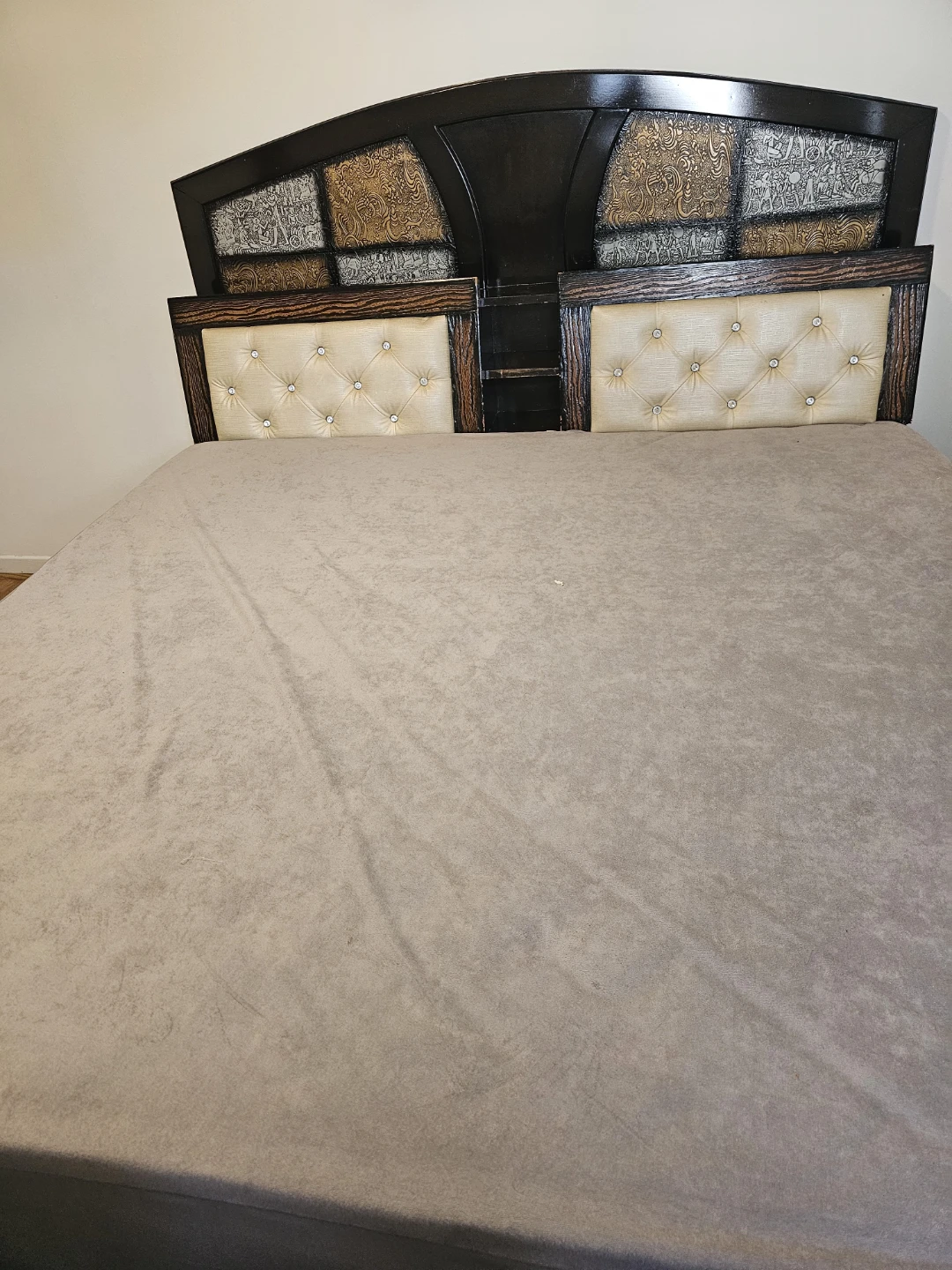 Indian king size Box bed with premium mattress & storage - photo 2