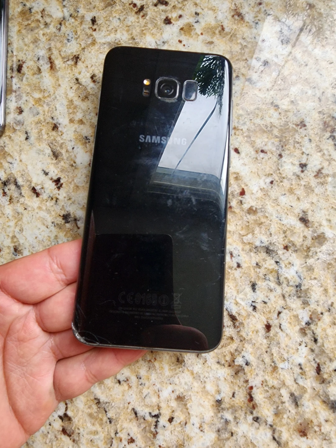 Samsung Galaxy S8 plus  Black has crack working good - photo 2