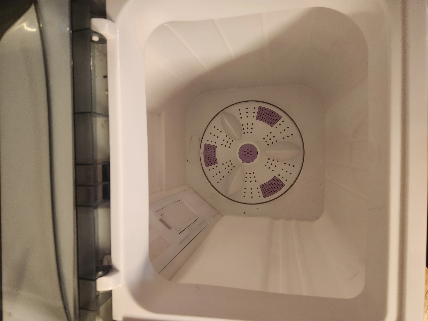 Washer and dryer - photo 3
