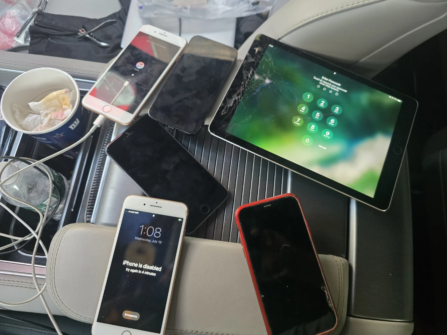 Lot of iPhones and 1 iPad (all works) - photo 2