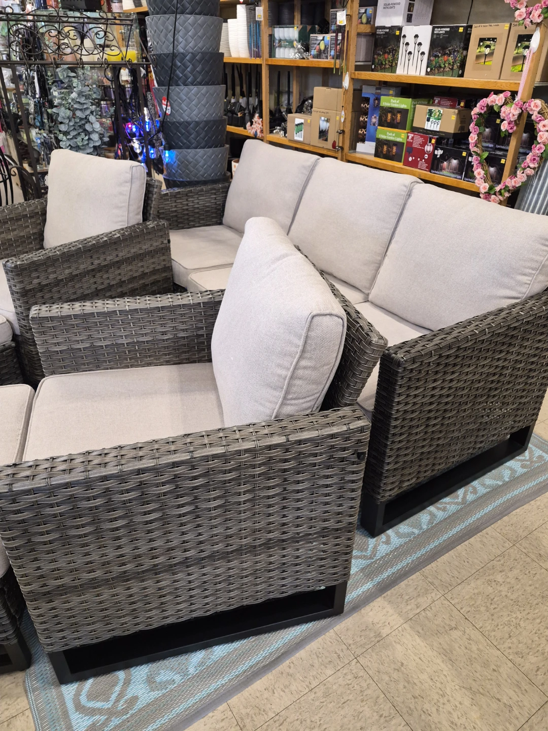 Wicker Outdoor Sofa Set with two arm chairs & Ottomans - photo 4
