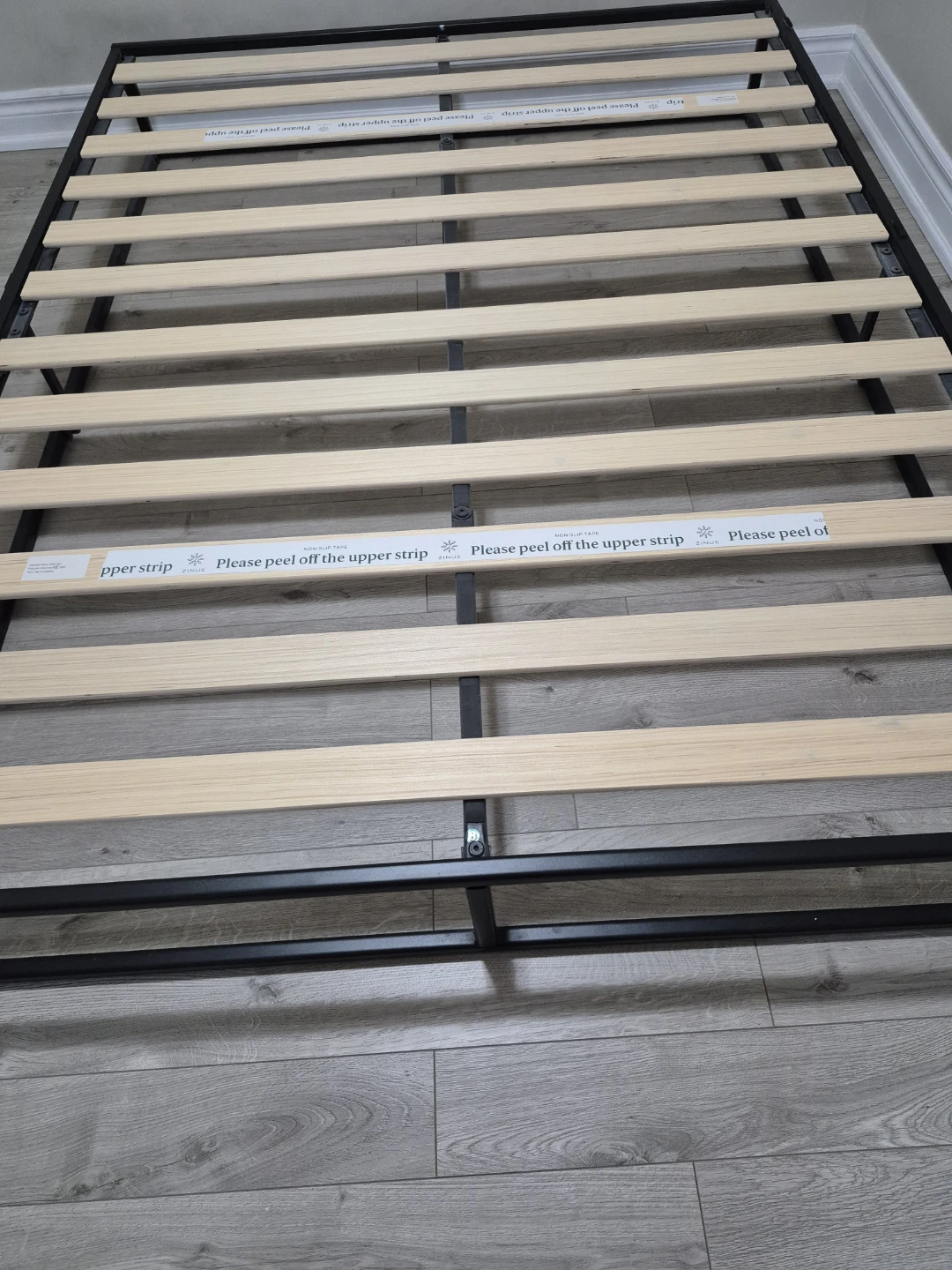 Zinus Bed Frame with Wooden Slats - photo 3