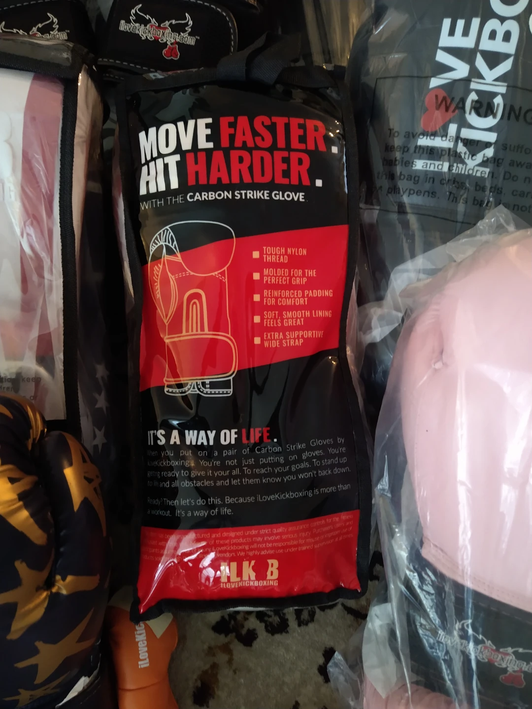 16oz-20oz Variety of New Boxing gloves FREE set of Hand Wraps - photo 3