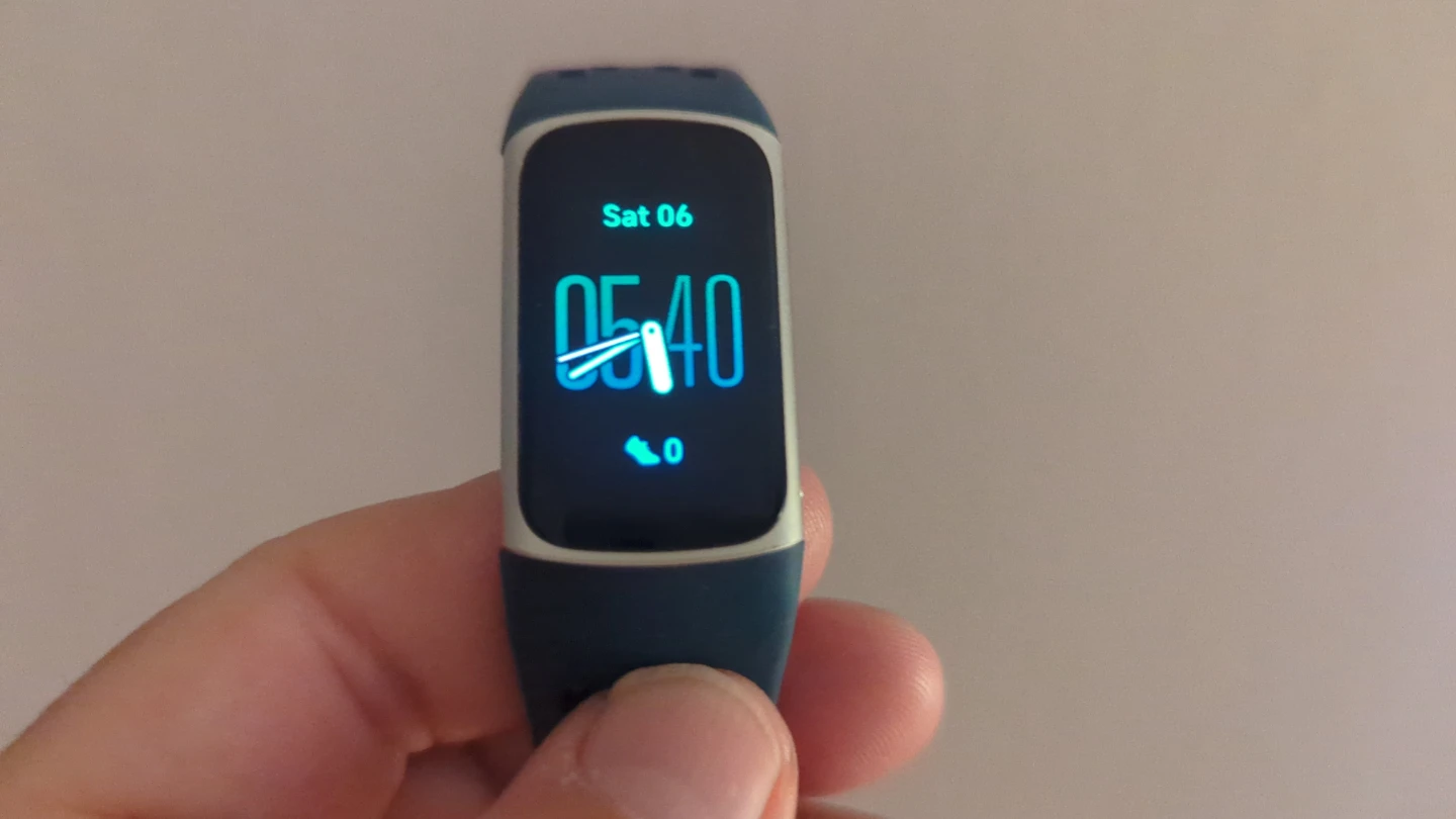 Fitbit Charge 6 Activity Tracker with  3 Bands and Charger - photo 2