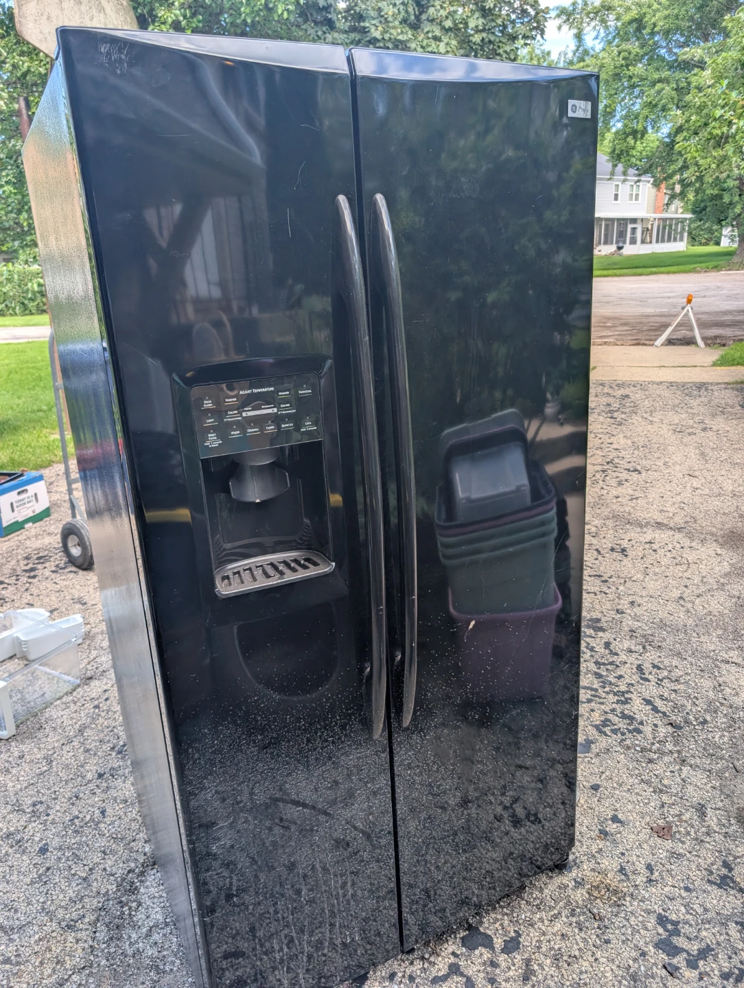 Refrigerator