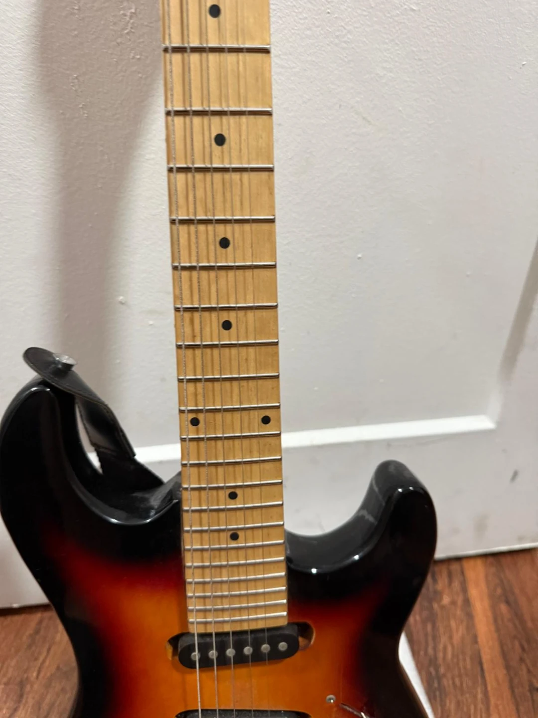 Emerson Electric Guitar - photo 2
