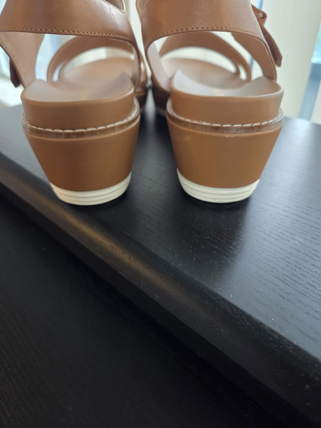 COlE  HAAN  sandle - photo 3